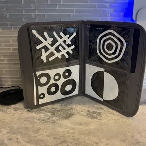 Lovevery Travel Card holder for car seats